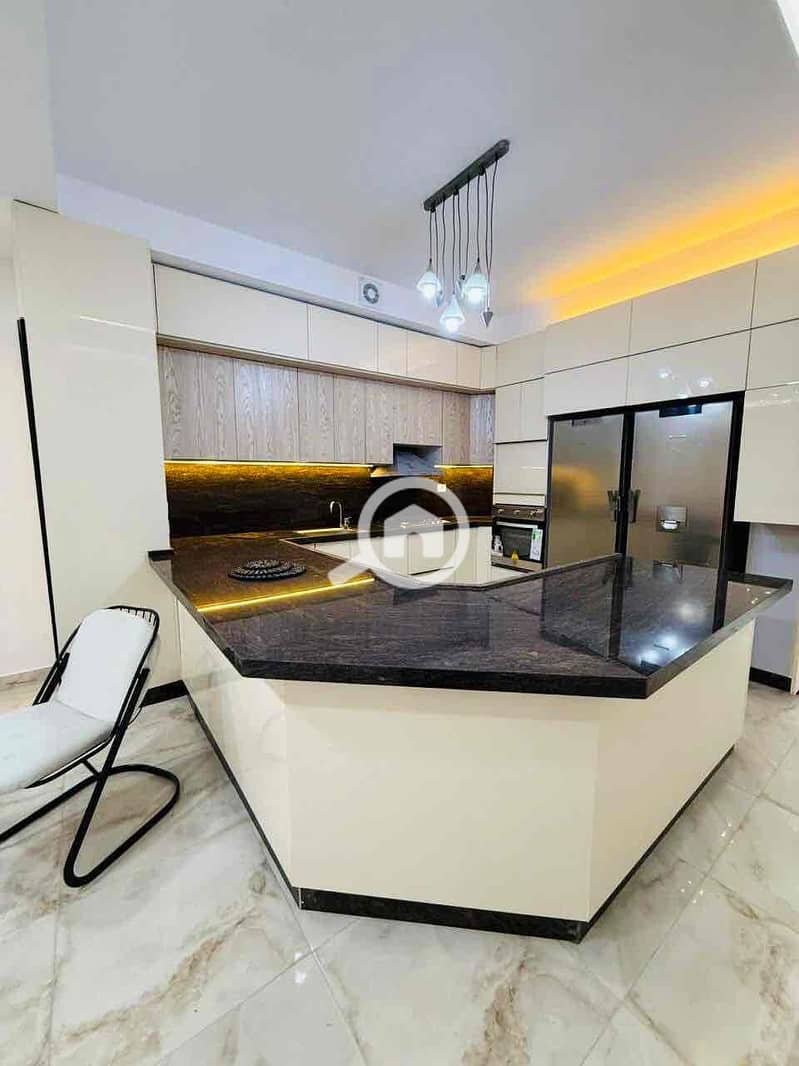 3 12f89bc8-5aba-4a6e-b73b-740df5d0686e. jpg