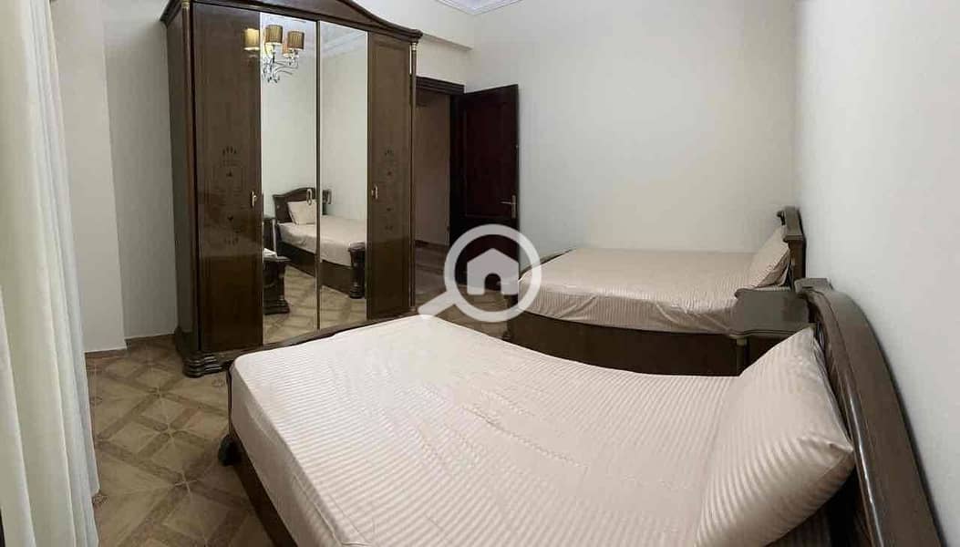 8 69ef46f0-312c-48fc-ba47-f004166bc202. jpg