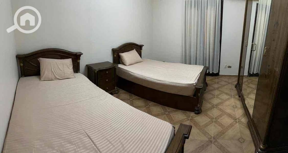 10 ba8b0e04-3842-474b-9442-65e9af08850b. jpg