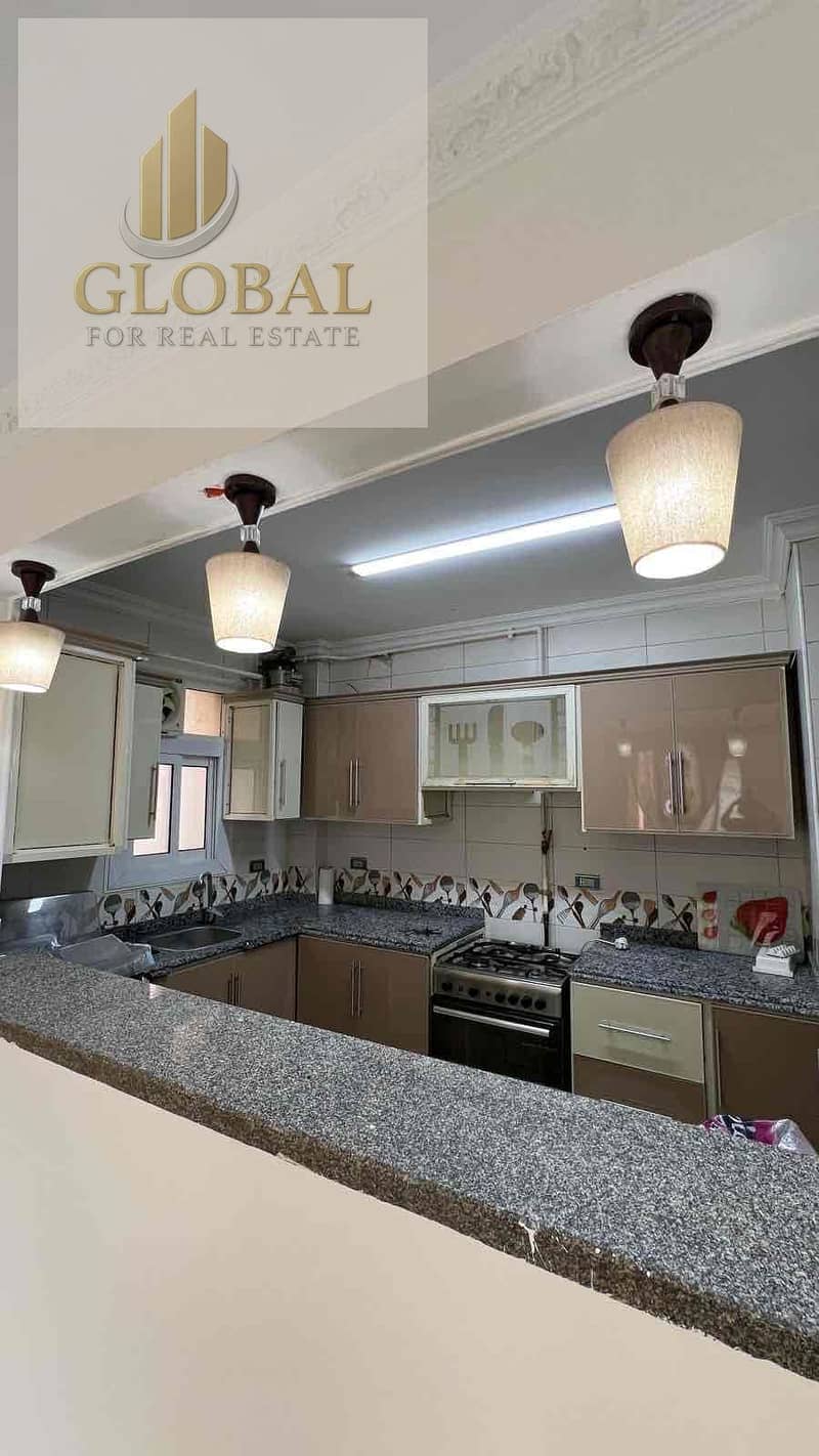 10 6eecdb4e-1d59-4d97-b6ee-05d8b1d456e7. jpg