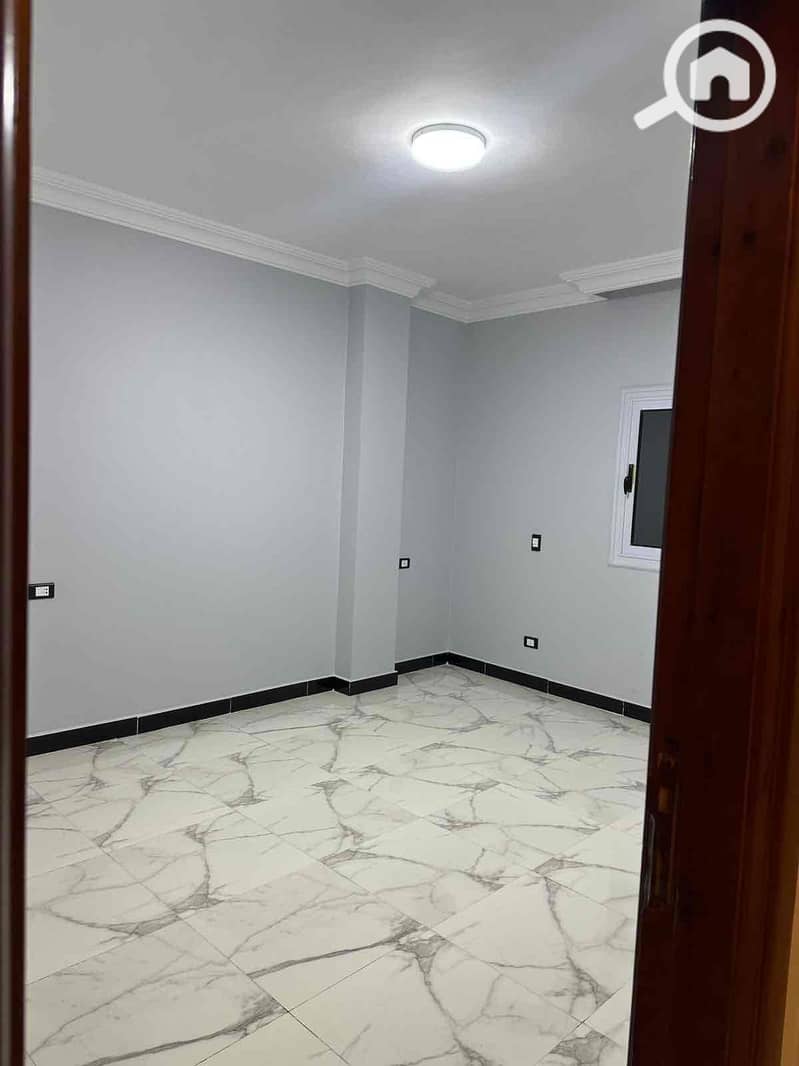 7 6832595a-9f07-476c-bab2-8e9c8b2a67f4. jpg