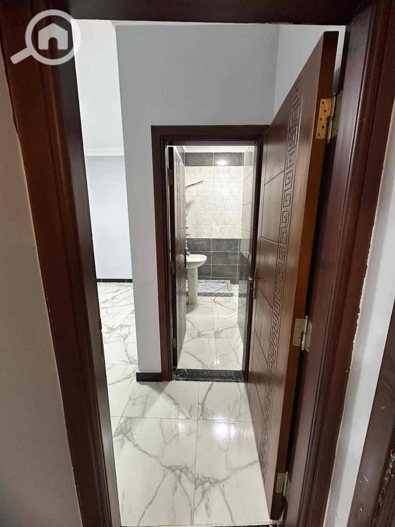 8 f873bb07-481e-4233-b12d-849e15a5738d. jpg