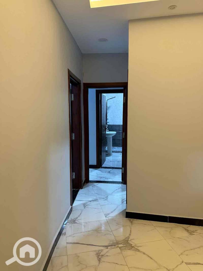 9 c8b93e51-c5bc-41ff-9271-a9c7d66c9d02. jpg