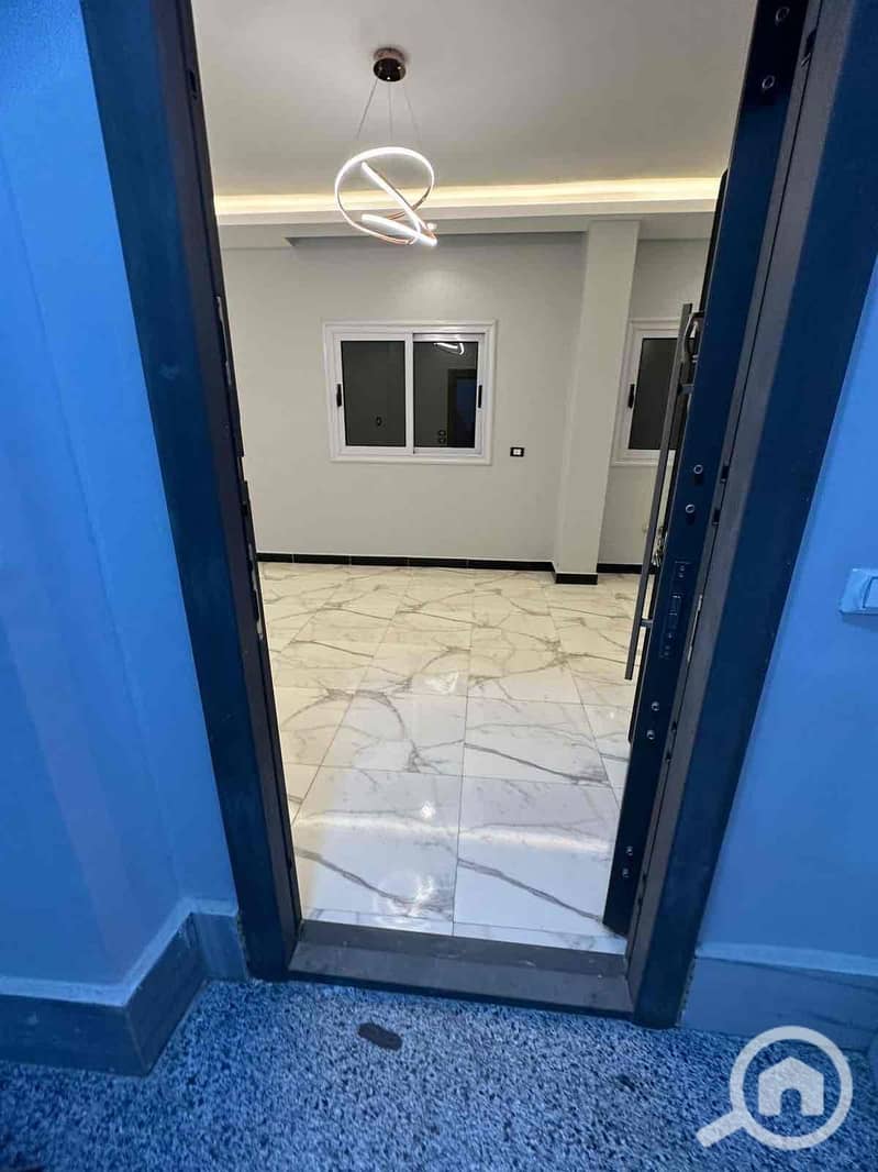 10 11633a6d-3041-4f07-8a8b-f7c6262c3ace. jpg