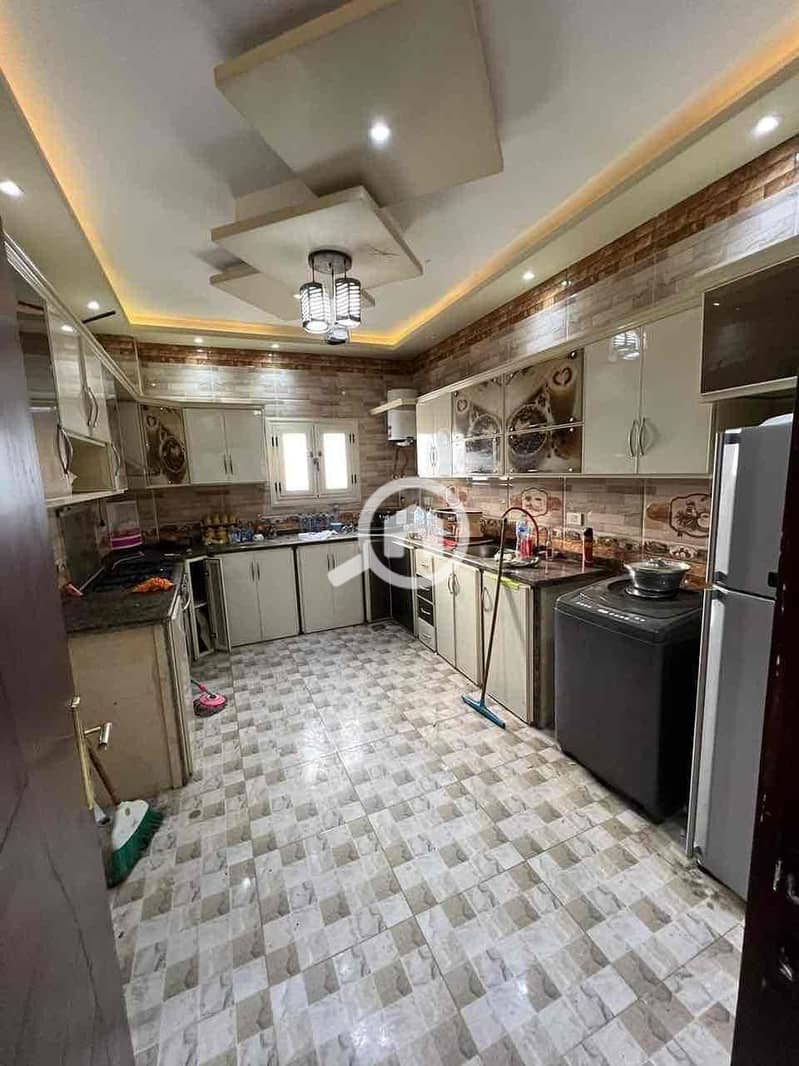 3 51bf36f1-57fc-4e84-ba3d-fbfddcc71c6b. jpg