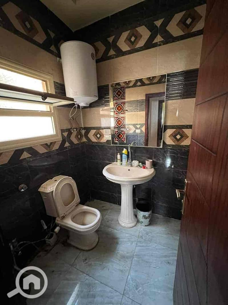 11 9cf09ba7-52ba-400c-8b15-9818a55a2c3a. jpg