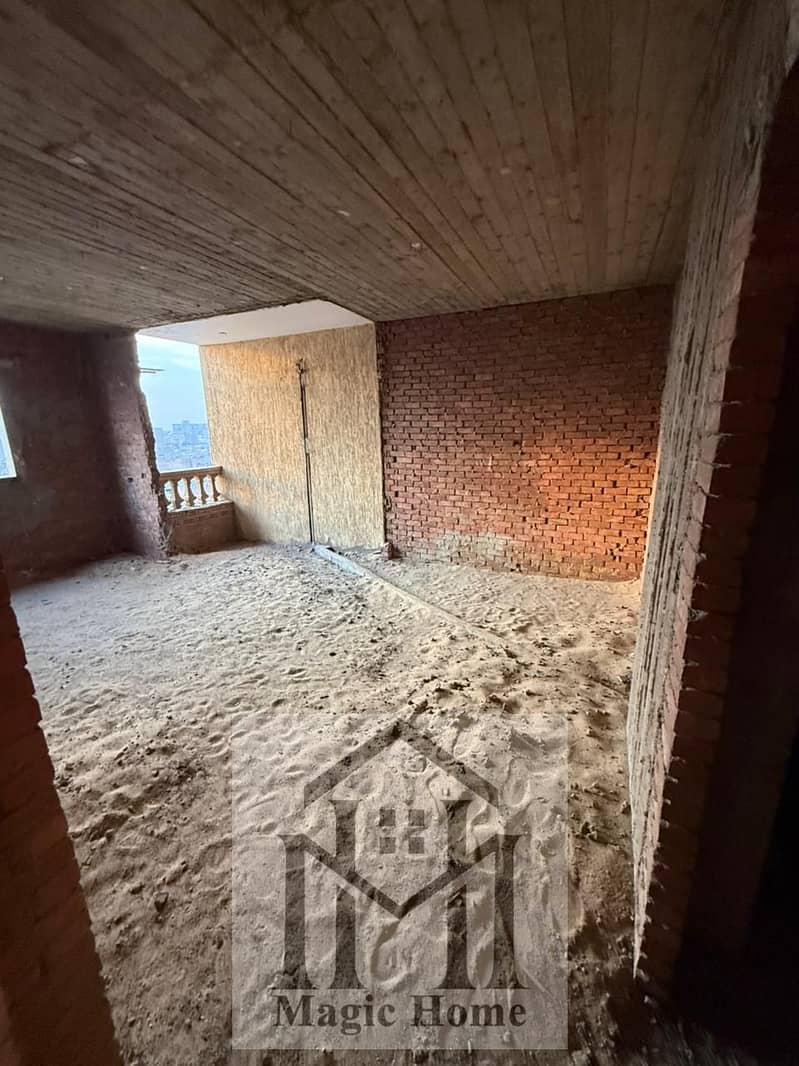 2 8f879bbb-62fa-4e49-82f5-dc4e879aeb8c. jpg