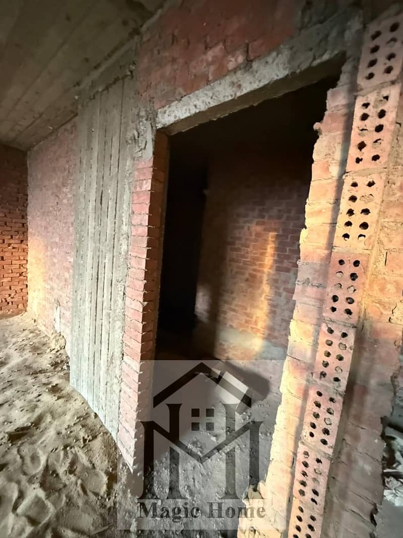 11 642392a0-86a5-45a0-869c-df47db507175. jpg