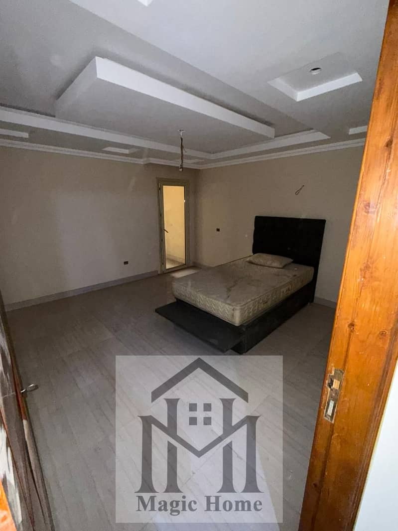 14 a22dba2d-aa0f-43e8-a7c1-afa0e4d6bd6c. jpg