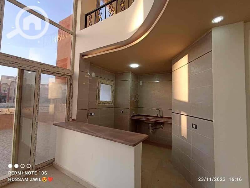 4 40af4277-8452-4f7b-83f7-3e8093d0740a. jpg