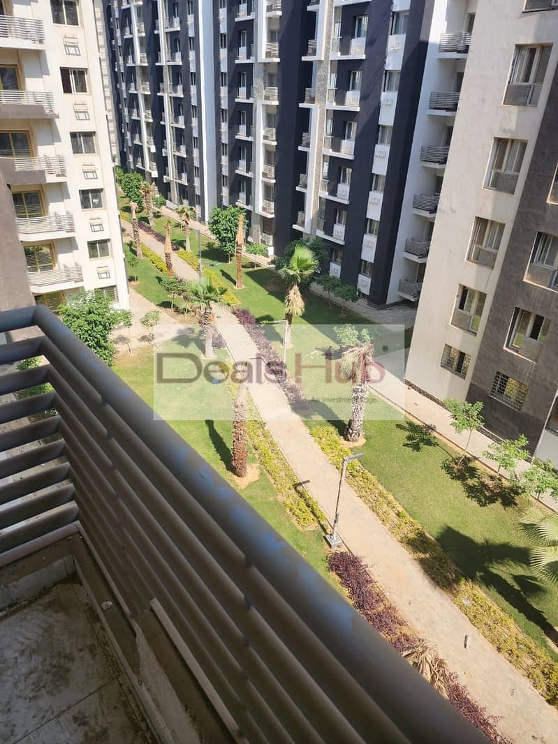 2 2e4ac86e-45f0-4acc-b41e-317545b7bda5. jpg