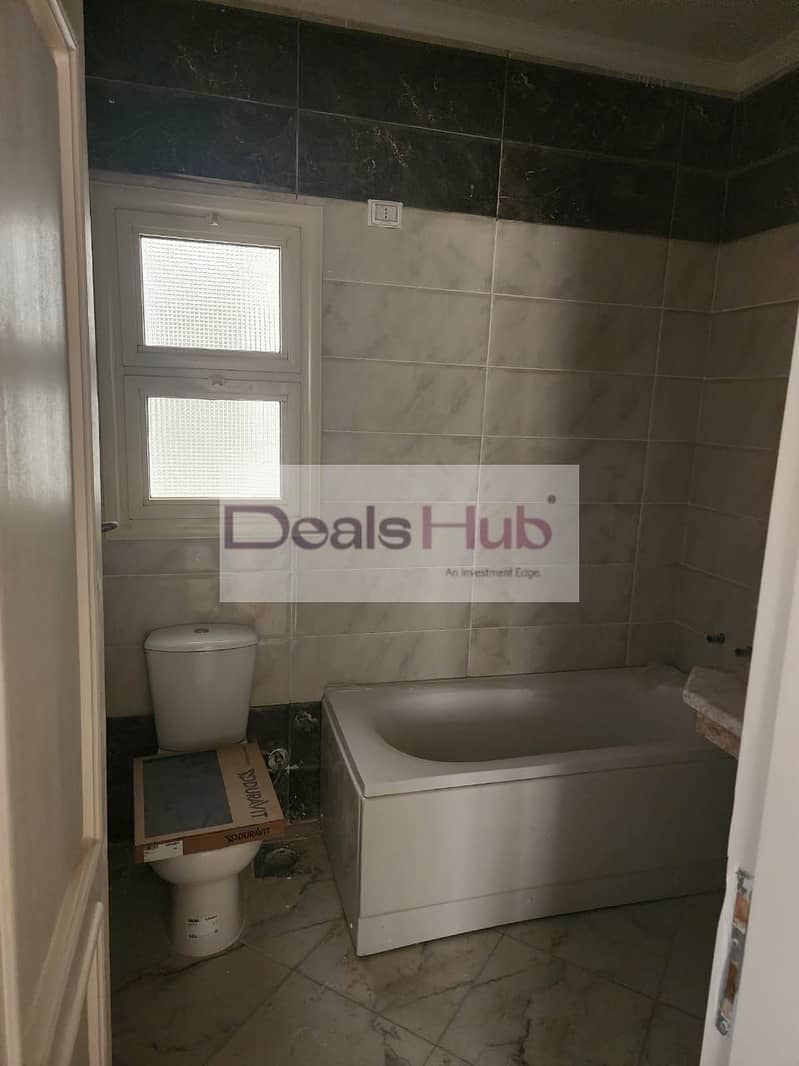 11 300f9d7a-1ba0-4582-938f-79c884dac48c. jpg