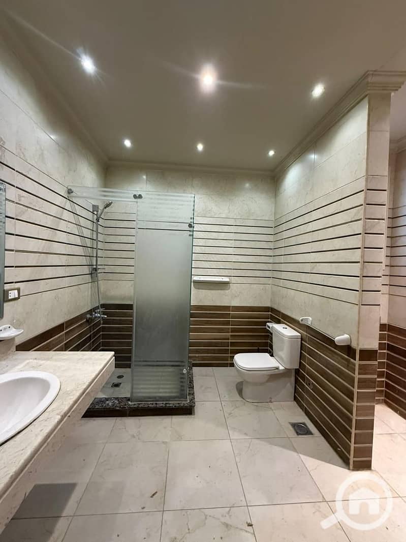 10 WhatsApp Image 2025-11-23 at 00.19. 00. jpeg