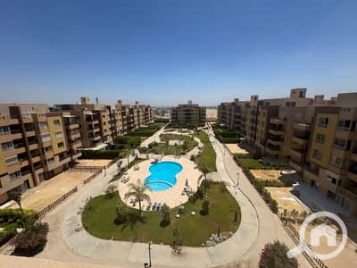 5 Bedroom Penthouse for Sale in 6th of October, Giza - 3ee8aa47-d178-4ad1-adce-1dc75fb7e47a. jpg