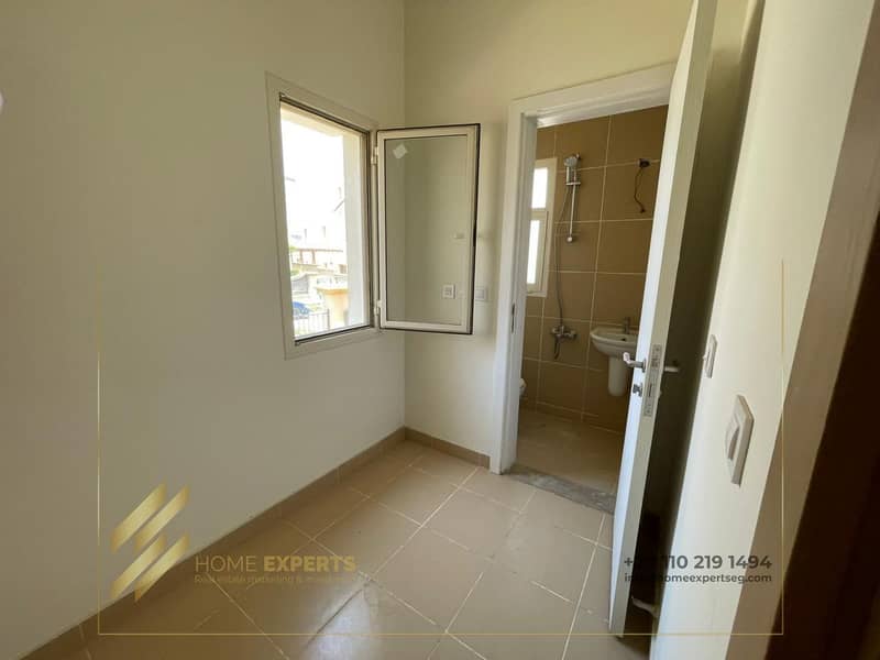 4 26ff3d7b-39c9-4b6b-84cc-33514728b540. jpg