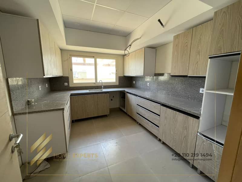 9 19490408-87bc-4b71-bccc-8feffa392f95. jpg