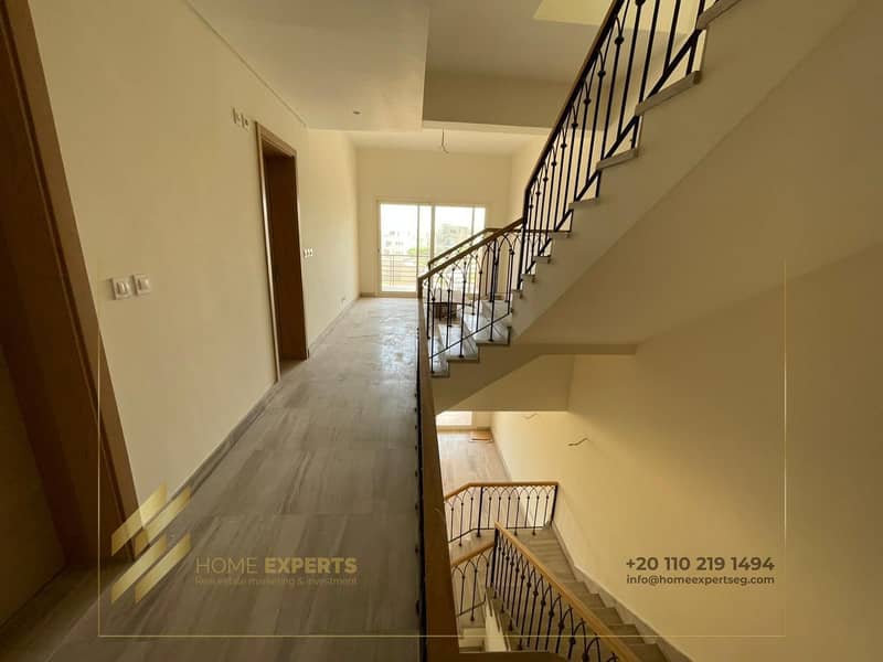 13 b21db77d-f58d-4c23-a799-18cc86d6b447. jpg