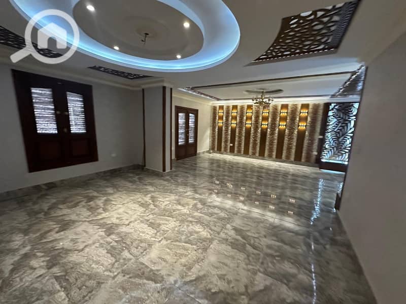 24 WhatsApp Image 2025-11-10 at 15.33. 31 (3). jpeg