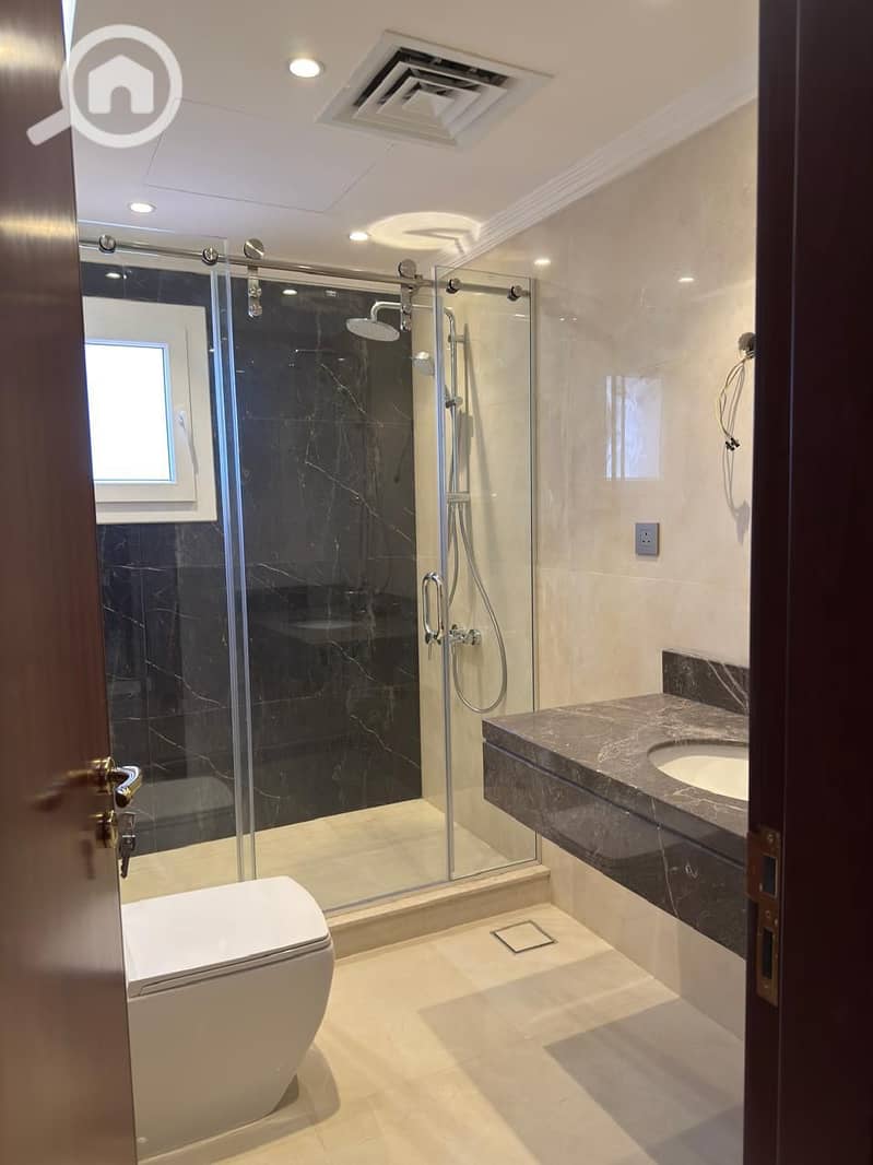 30 WhatsApp Image 2025-10-02 at 12.09. 01 AM. jpeg