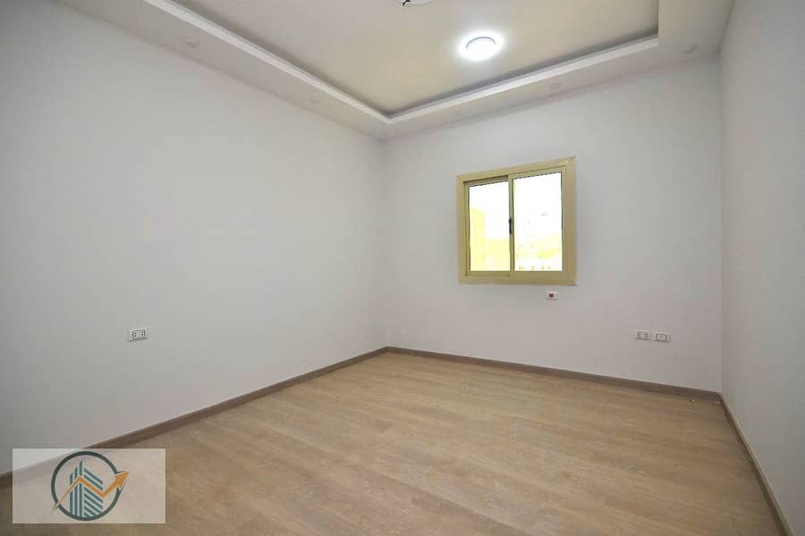 2 WhatsApp Image 2025-11-23 at 10.12. 13 (1). jpeg