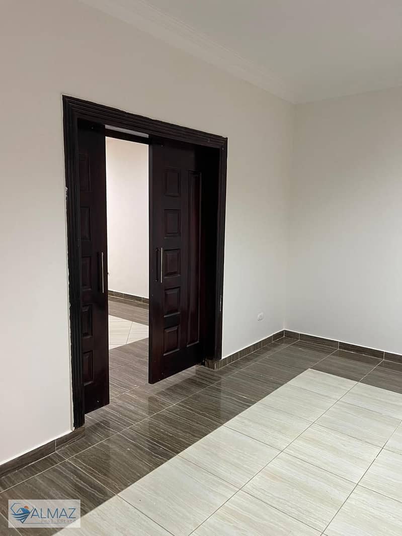 4 WhatsApp Image 2025-10-09 at 3.33. 17 PM (1). jpeg