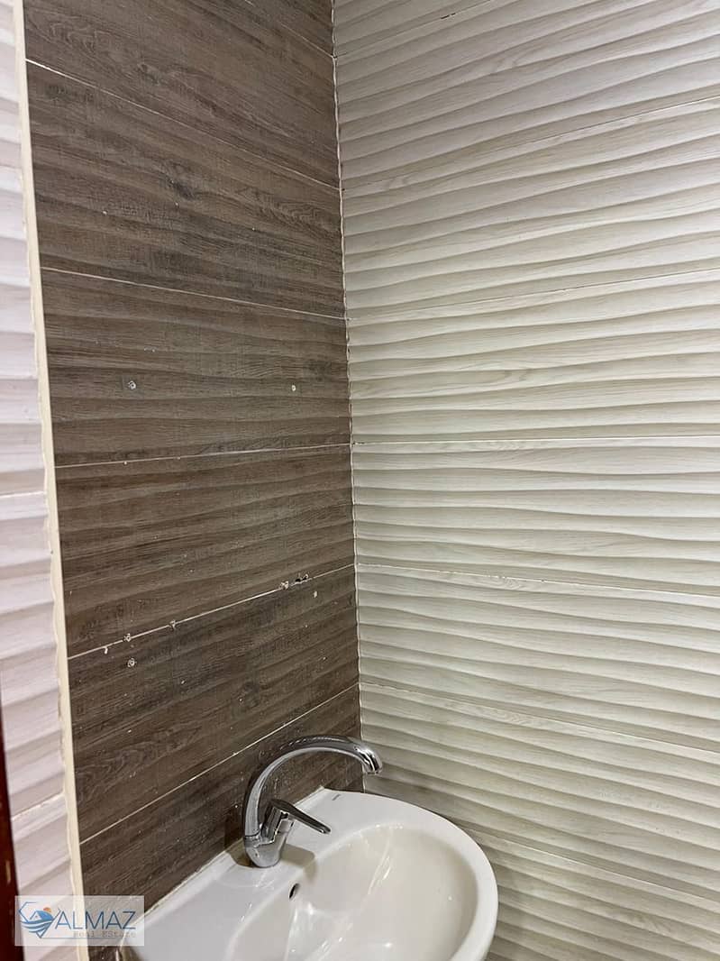 15 WhatsApp Image 2025-10-09 at 3.33. 19 PM (1). jpeg