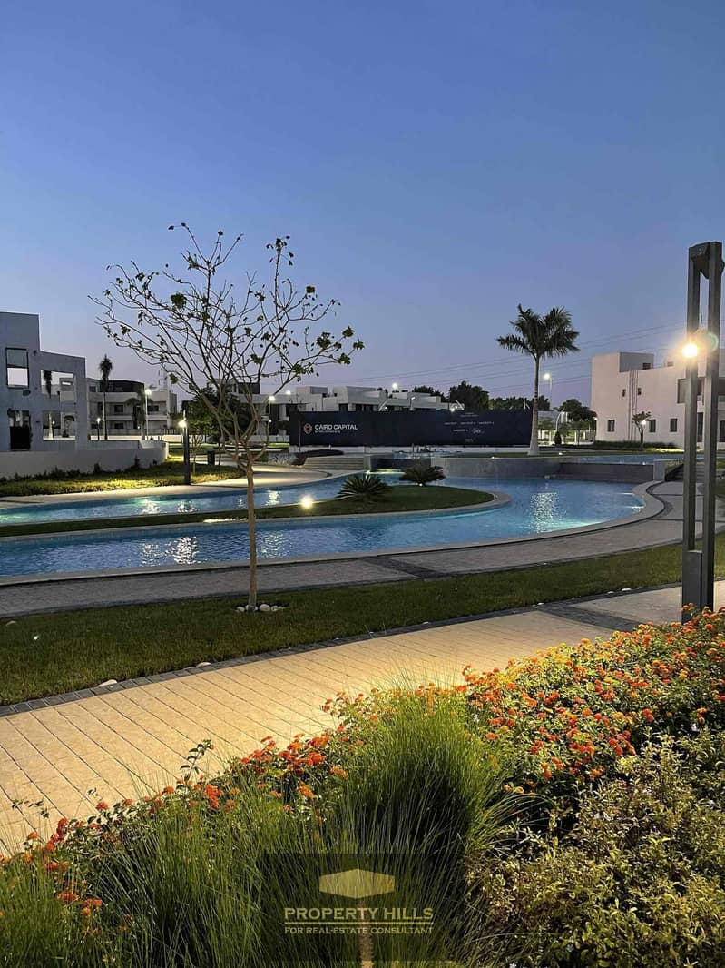 3 f303a5dd-2ca8-4a8e-979b-528f092b3631. jpg