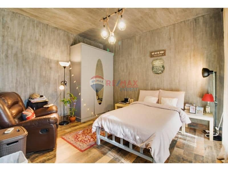 8 986821c3-c10c-4666-947f-9b5e905c7e92. jpg