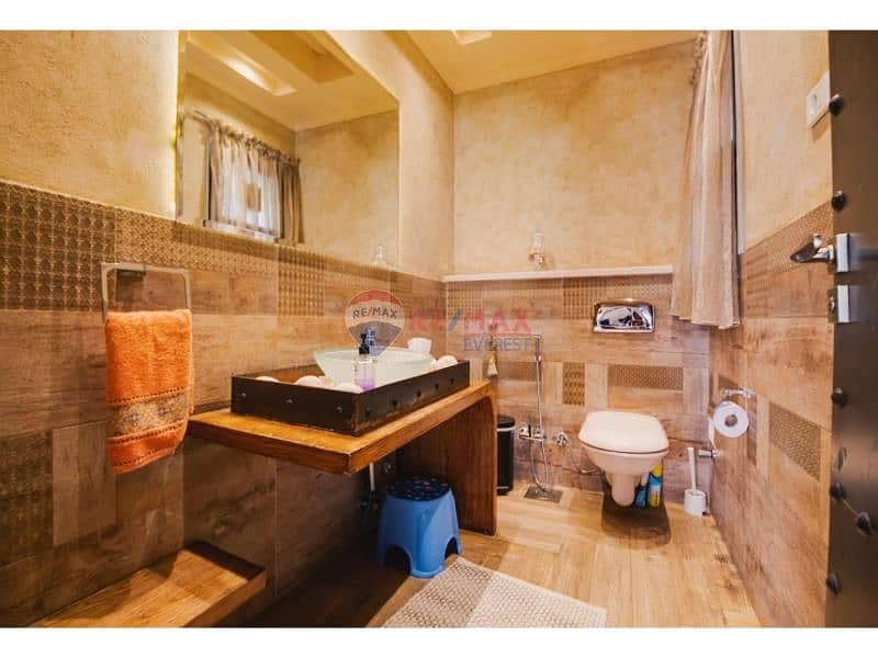 12 43bc6edf-eec2-4bcf-91f4-3fd1e9909db2. jpg