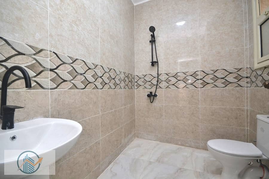 4 WhatsApp Image 2025-11-23 at 10.12. 28. jpeg