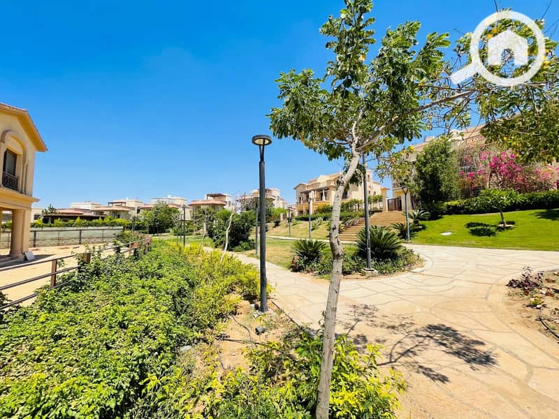 8 f499952a-1046-4a4b-a70b-6a7c79b3c440 (1). jpg