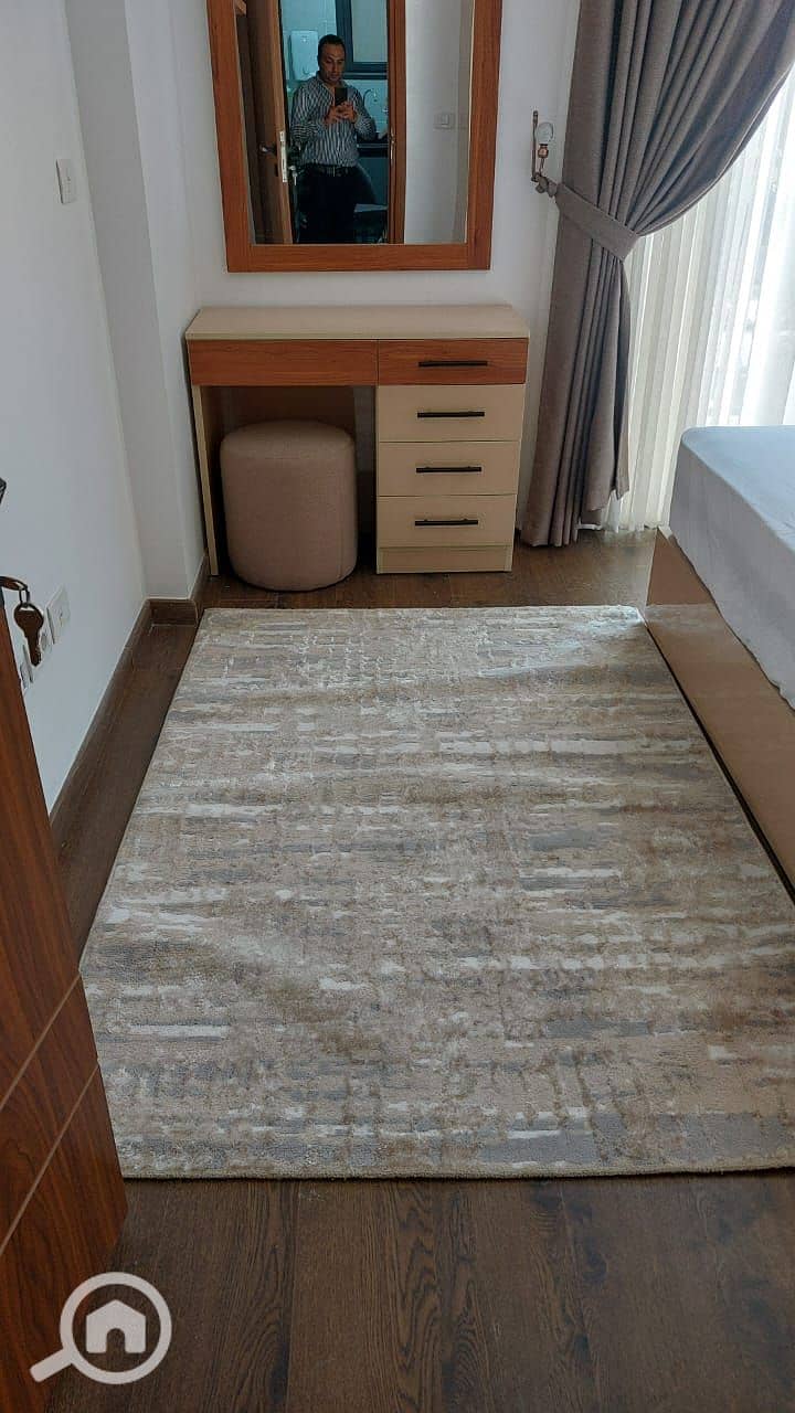 10 f7a9ca8a-631d-483b-b26f-37fc3f6beb21. jpeg