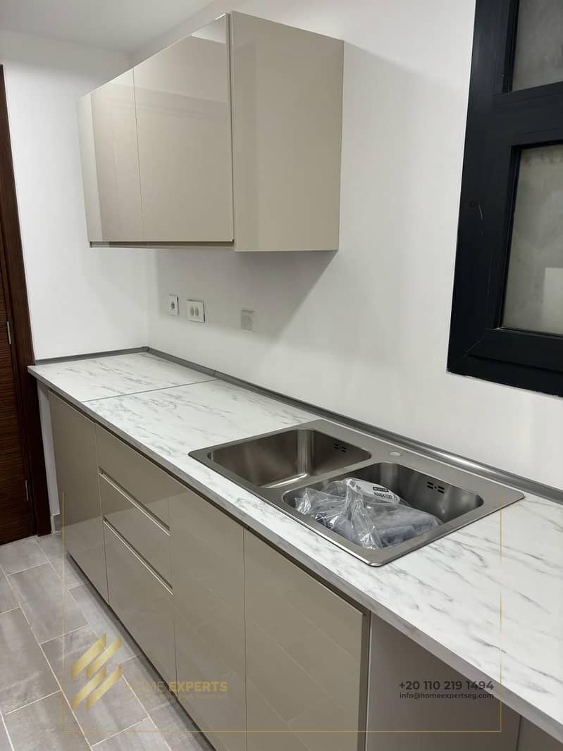 10 cf37668f-ac5e-4c55-96da-70c659bf9cd7. jpg