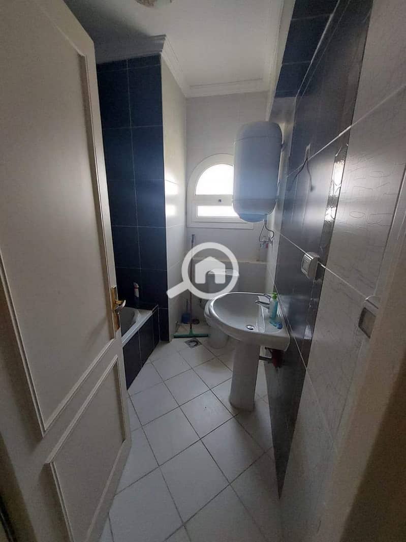 18 adb46200-53ac-4ab0-82ca-956844ce44d4. jpeg