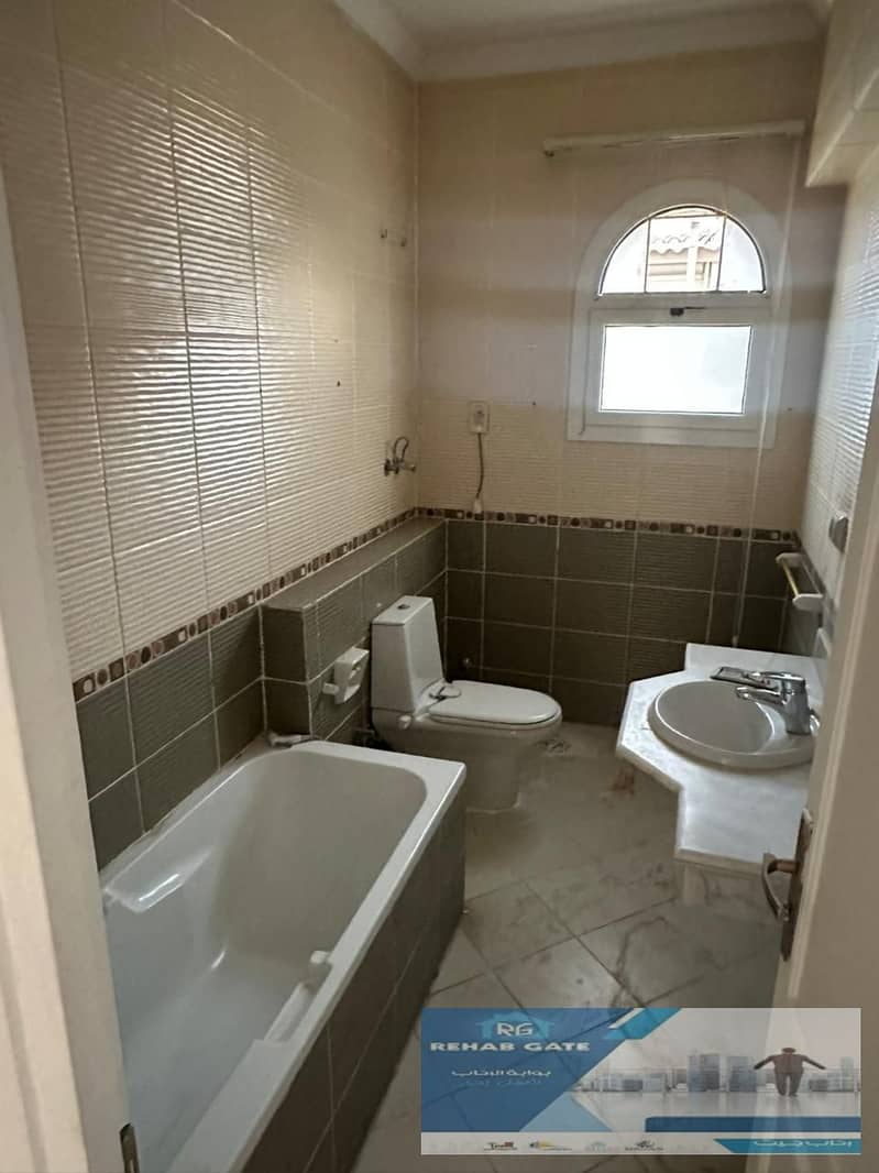 2 35a8796f-cd30-4f58-8f2f-12b5f22a2e08. jpg