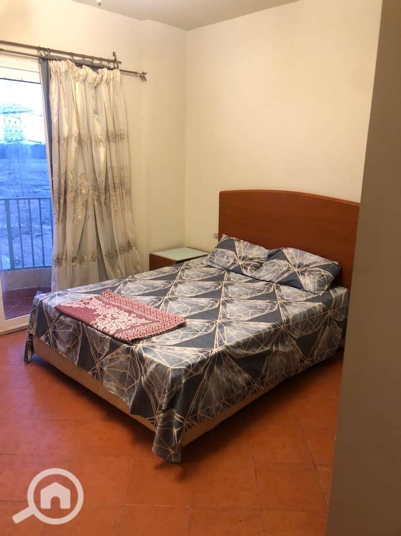 4 5e77320b-2236-4b01-a5f8-ff239a47ae75. jpeg