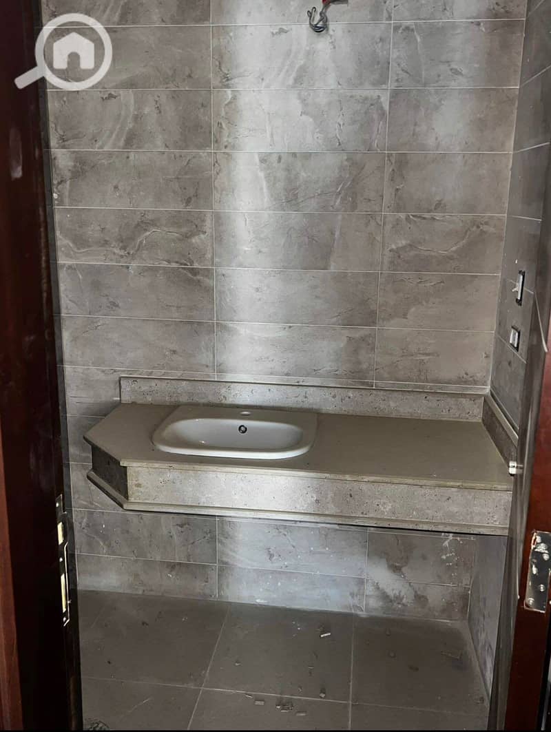 10 WhatsApp Image 2025-11-23 at 11.57. 29 AM. jpeg