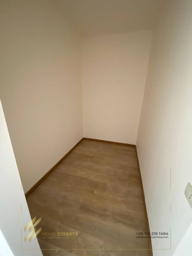 13 495b56cc-2415-47d0-9ea0-23f4541fbd62. jpg