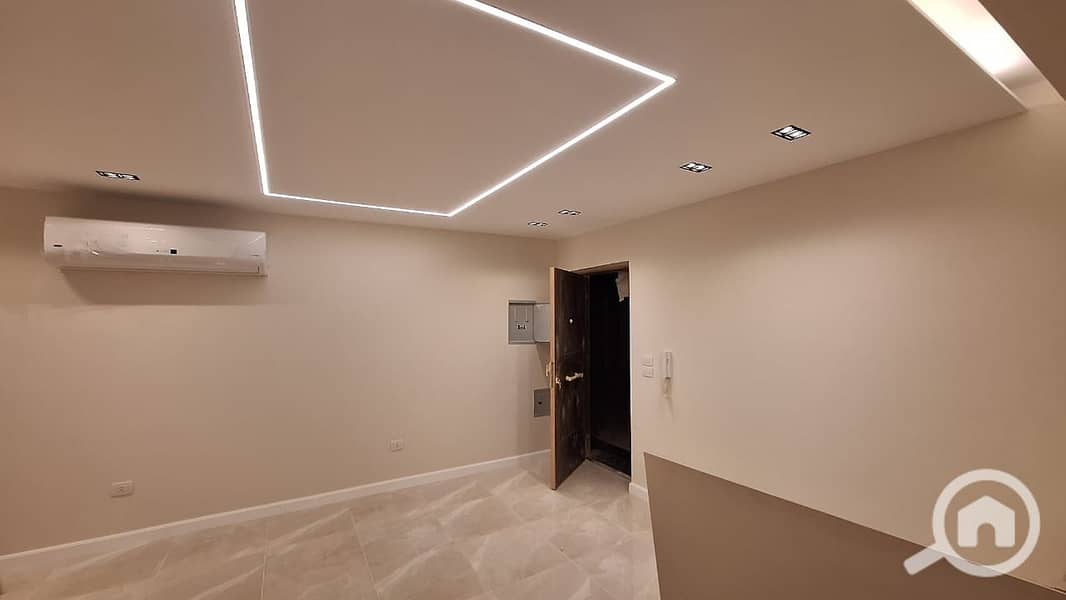 8 cb6d729f-0bc7-4e27-8846-be58a7ebfd7e. jpeg