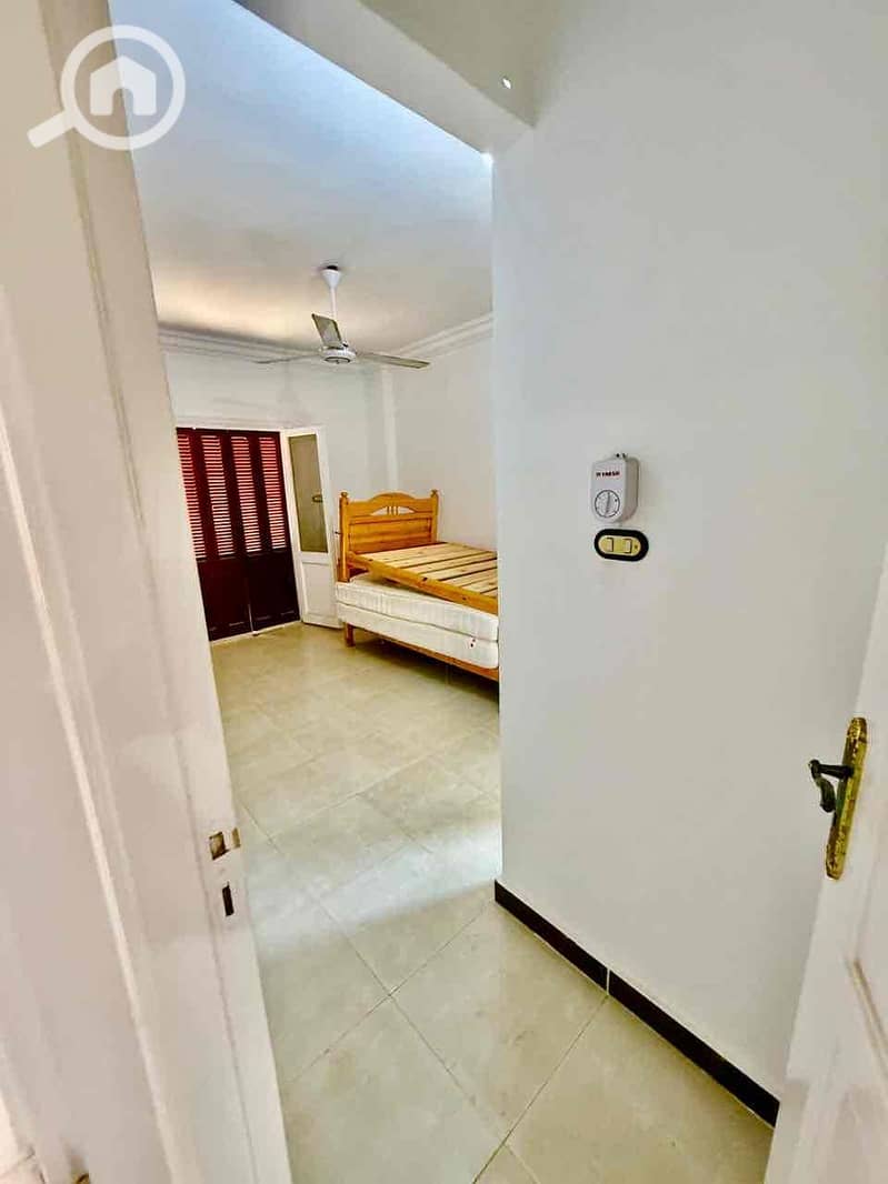 8 ad7ca9b2-b30c-48d8-9c02-012c0008ce15. jpg