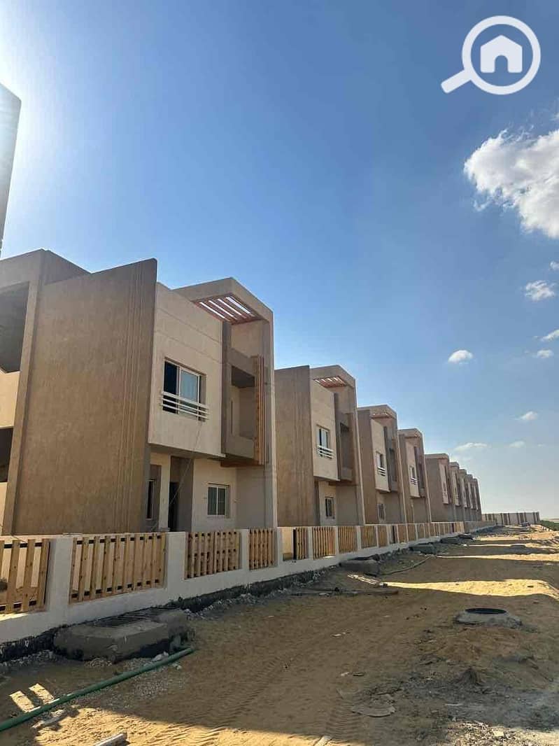 6 7369cf69-172a-4b63-8627-33240f1bb395. jpg