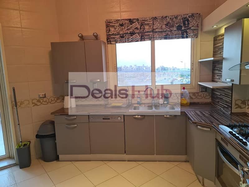 24 ef41ee30-511c-4937-a77d-551b88c9f7b9. jpg