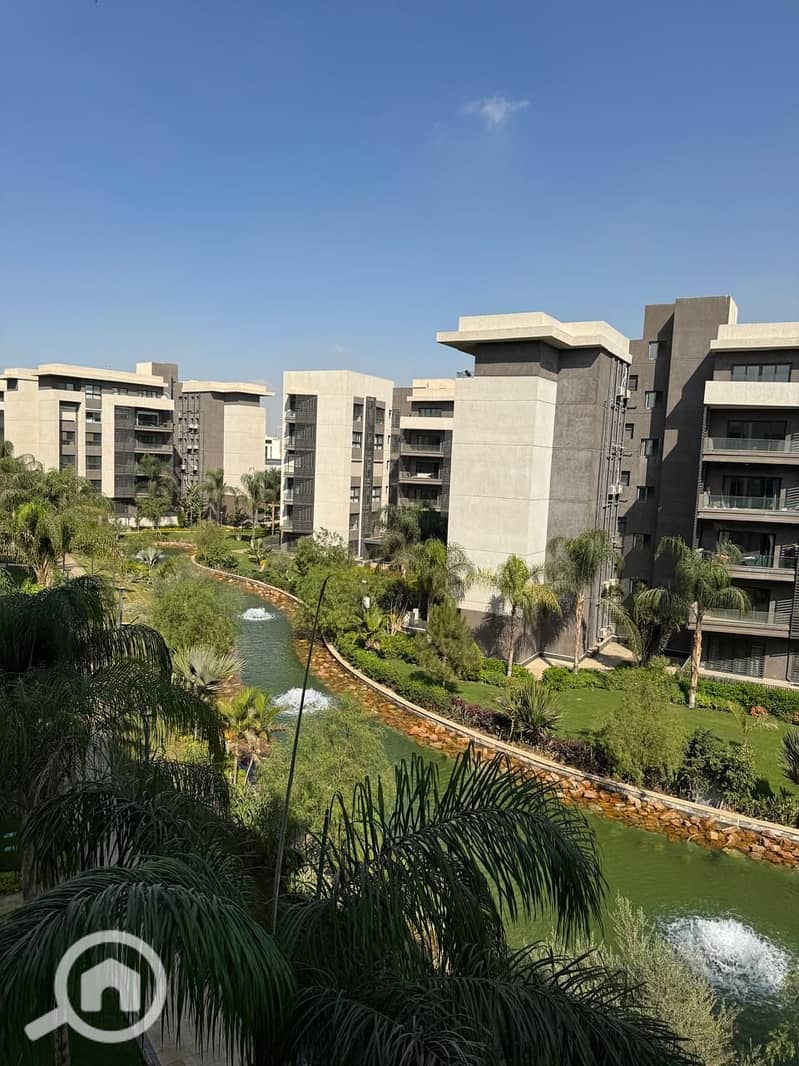 3 084afc66-717a-4d32-b156-d940395eb10e. jpg