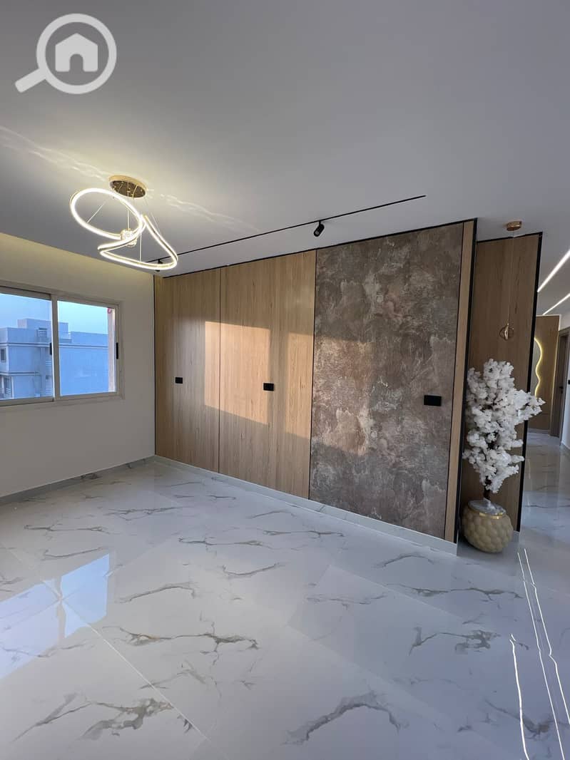 4 62a52e5b-6aa3-4e3e-81c2-c5d22d0ecce2. jpg