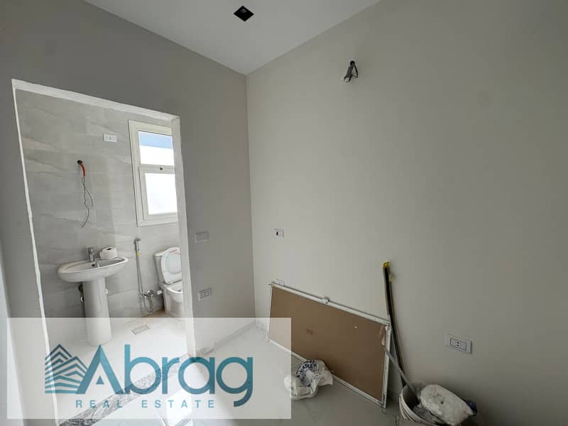 8 WhatsApp Image 2025-11-22 at 11.05. 12_59d17a2d. jpg