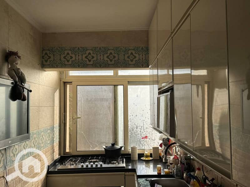 5 8881e04c-fd40-4d4d-9a14-1d39a2c59f88. jpg