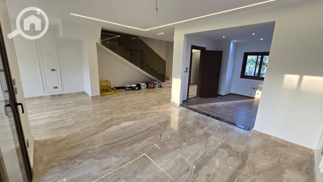 18 97172d03-38d5-4016-988c-8c207d05d0e4. jpeg