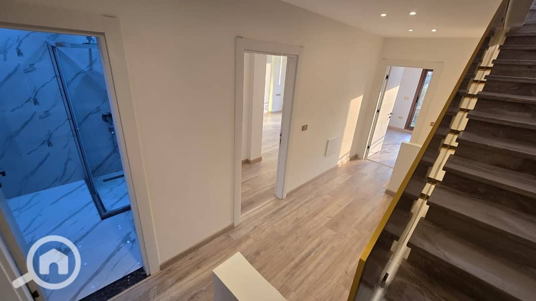 28 e82f5ea2-931f-4153-8238-e56eca823395. jpeg