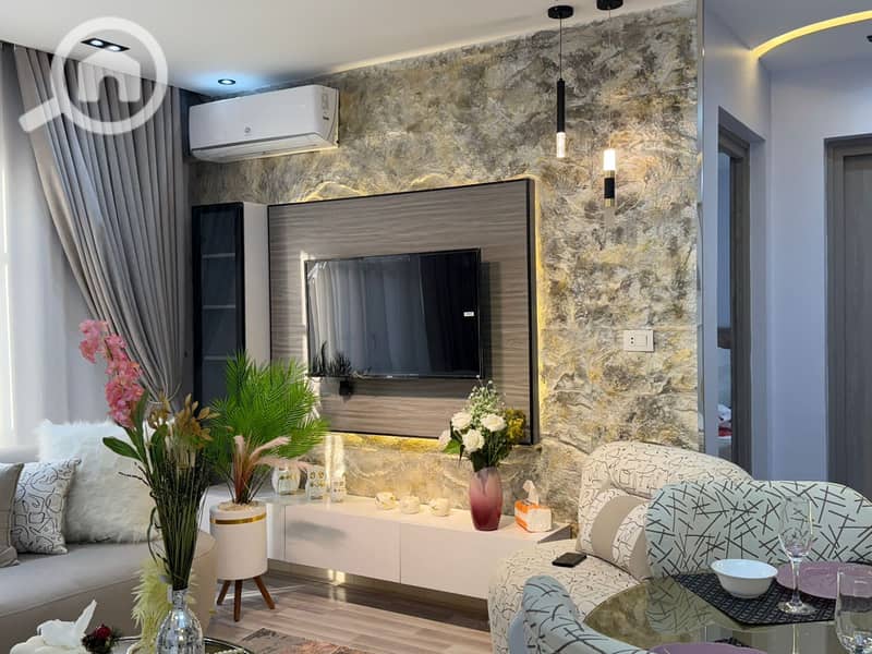 11 edbce59b-0470-45f1-acb8-e8610afd7a21. jpg