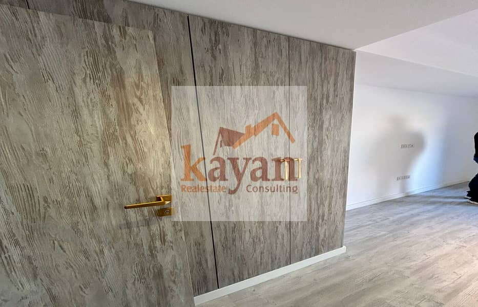 10 c13a0498-6b6d-47a5-a4c1-1b7b94d2d6cc. jpg